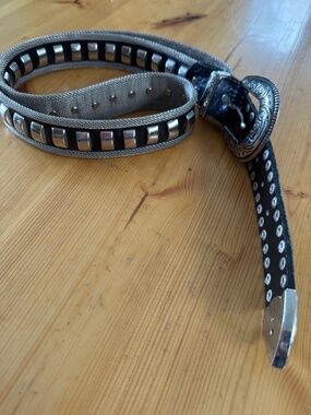 BB Simon Vintage Belt. Stunning!!!